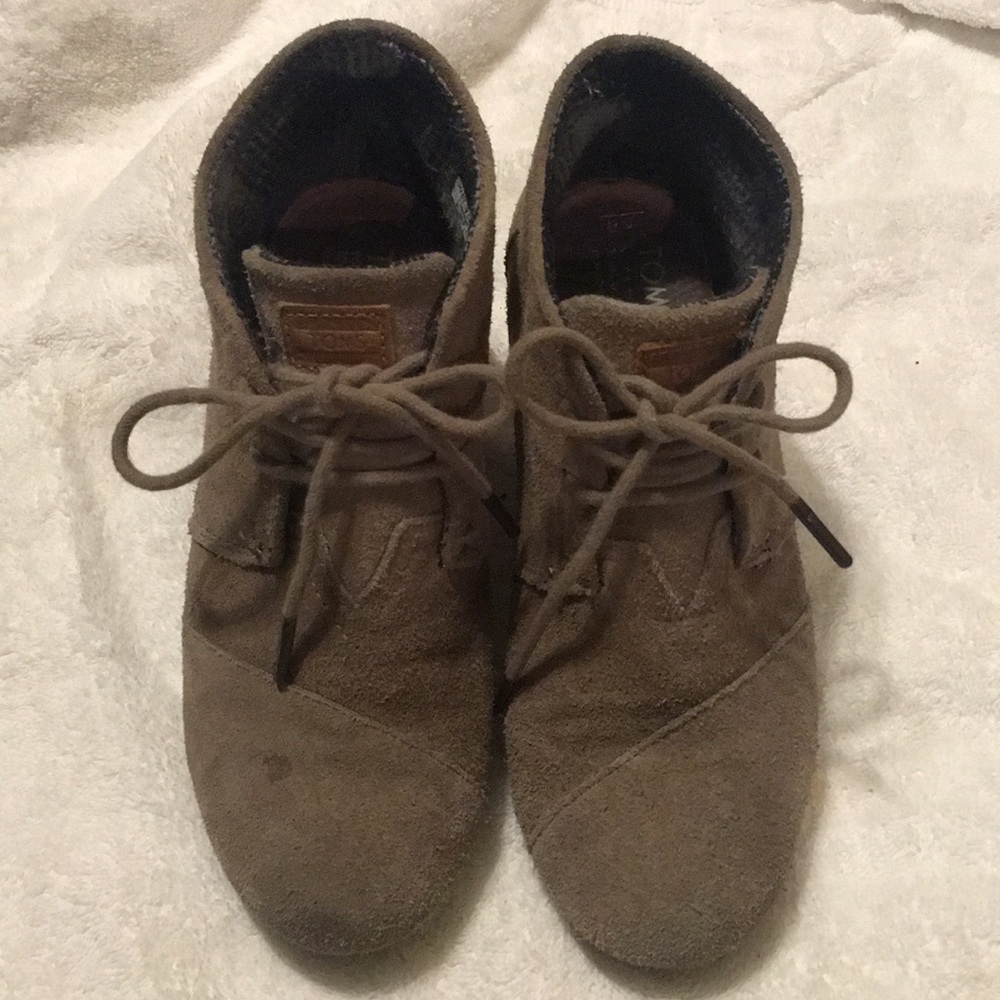 Toms suede ankle boots